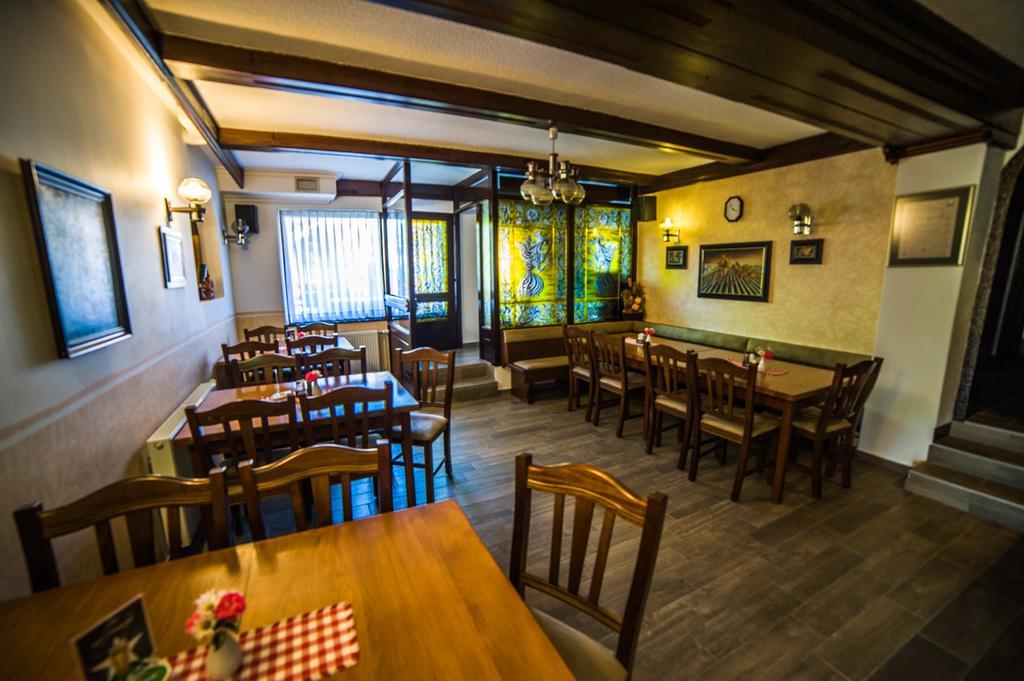 Gostisce Pri Dveh Petelinih Hotel Bled Exterior photo